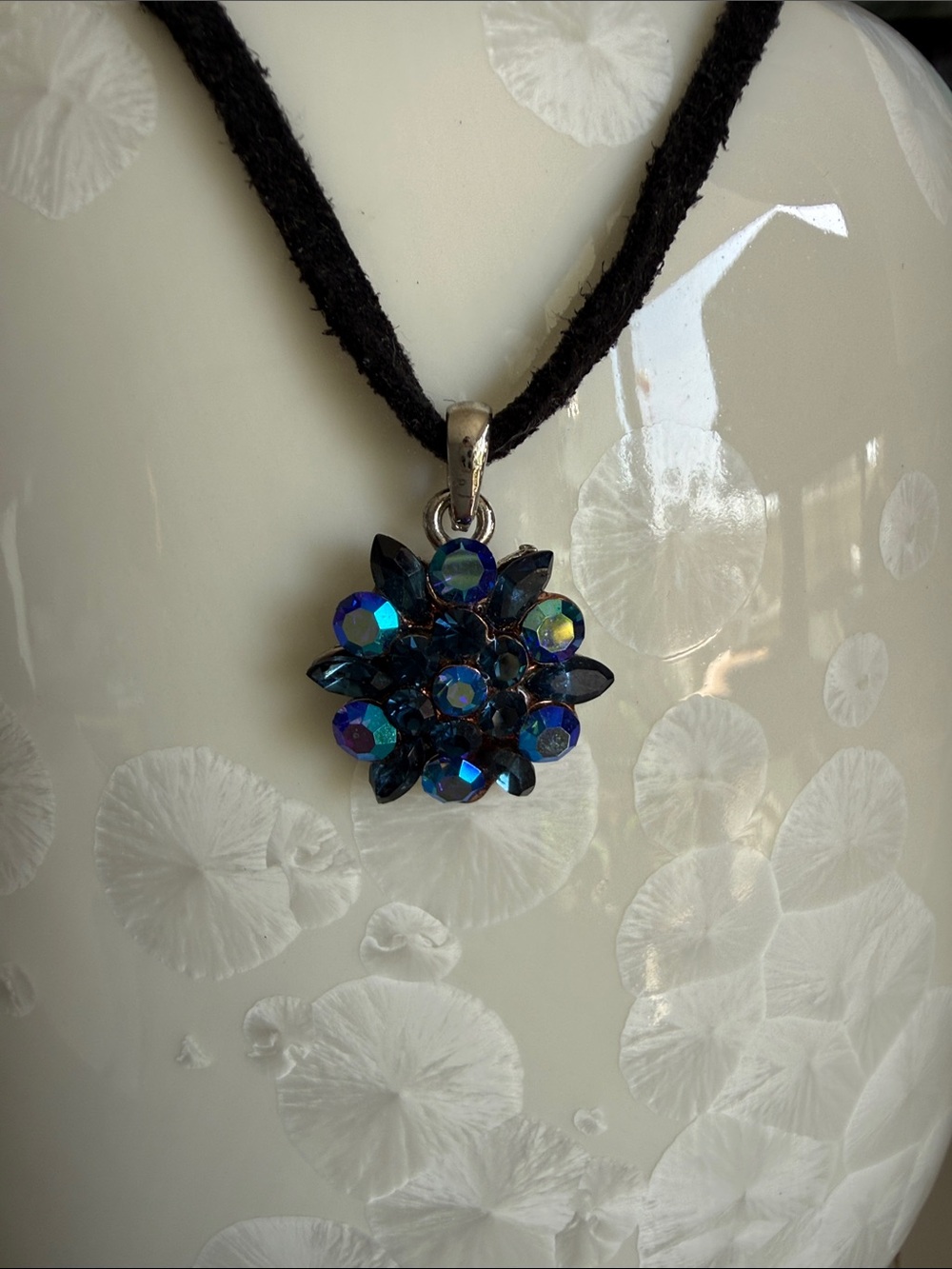 Blue Crystal Flower Pendant Necklace - Unbranded